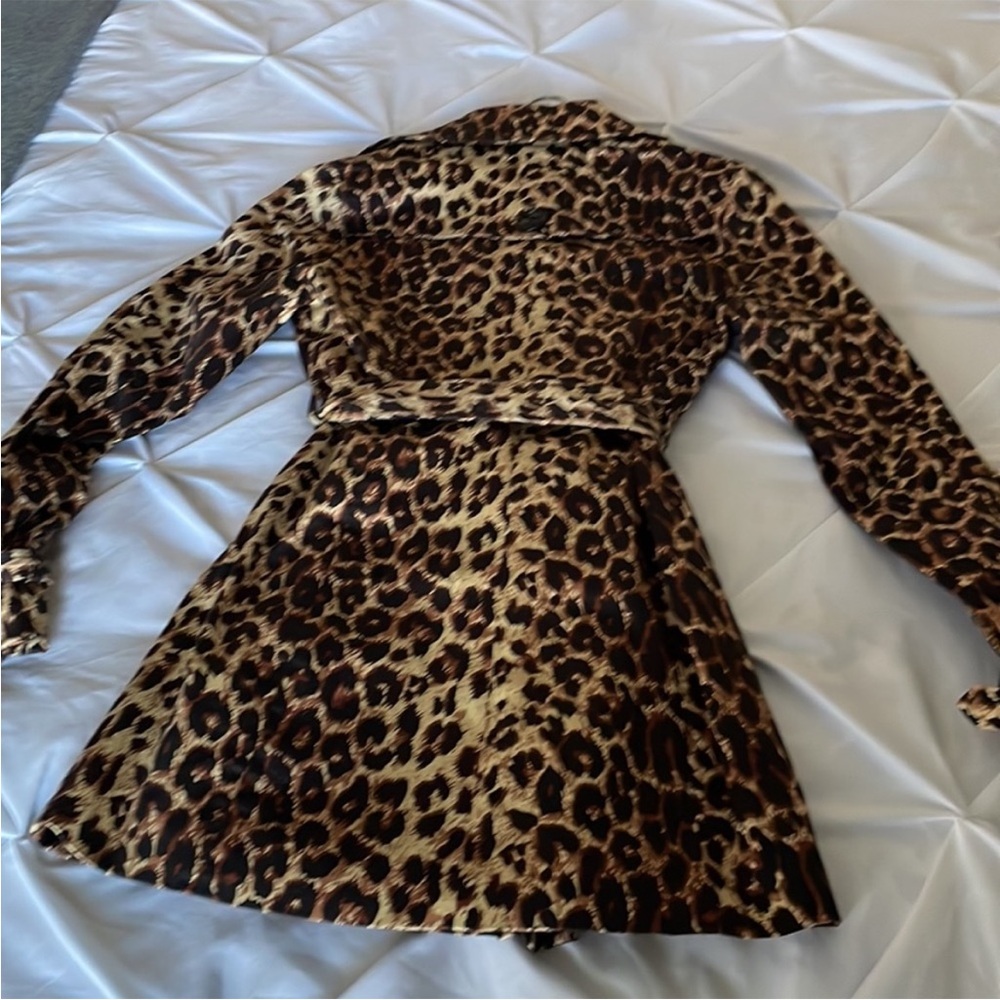 Leopard Print Belted Trench Coat - Picture 4 of 5